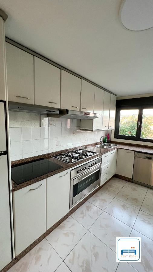 Amplia Casa De 9 Hab, Cabral. Villa Vigo Eksteriør billede